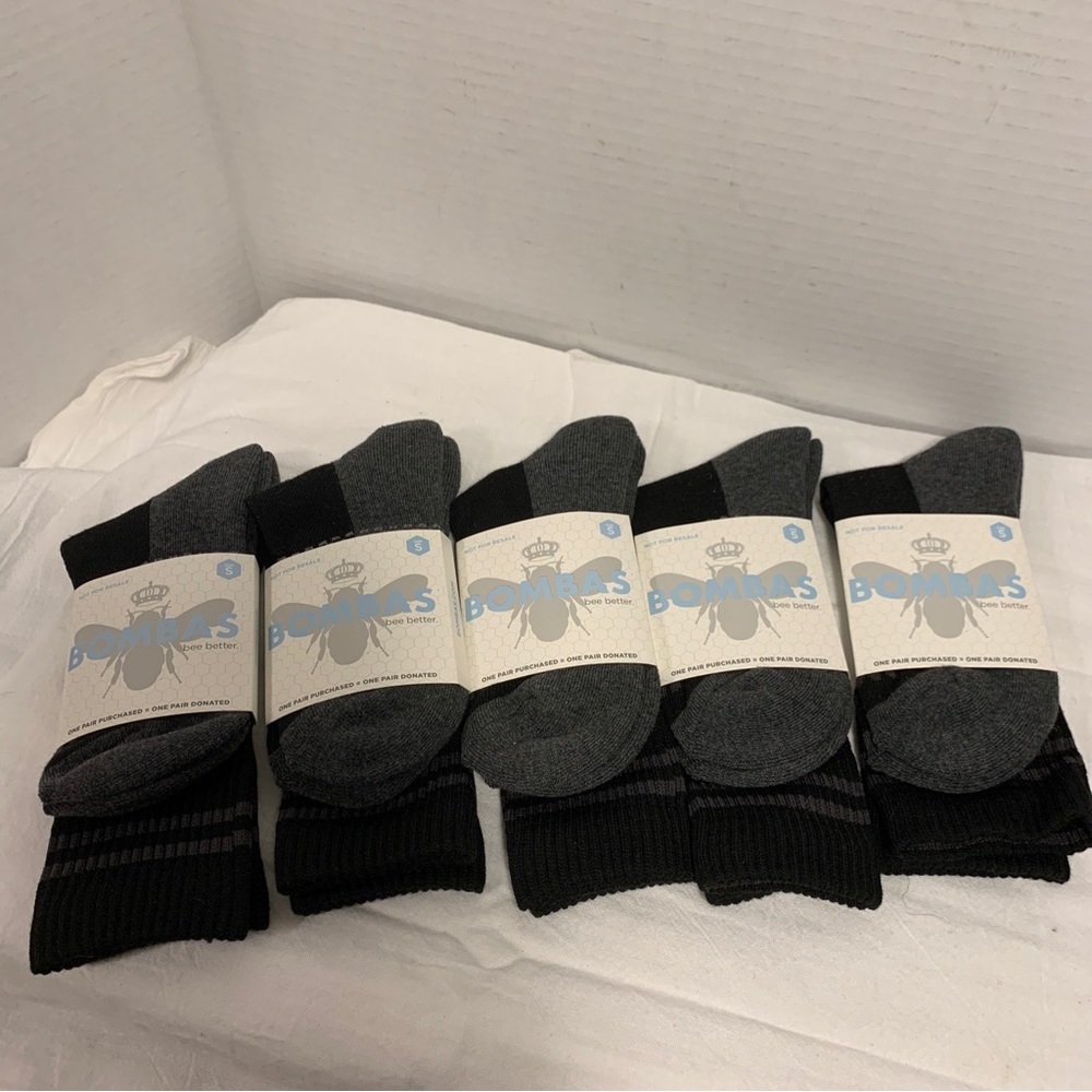5 Pair Bombas Black Calf Socks in Black Lot